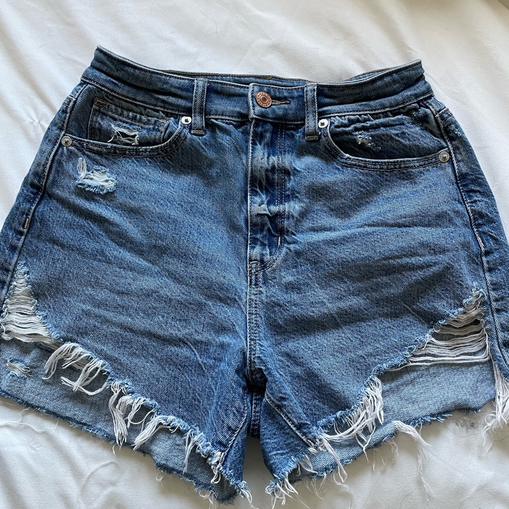 Sold // American eagle ripped jean shorts